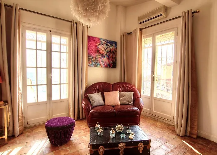 Les Remparts Location Appartement Antibes