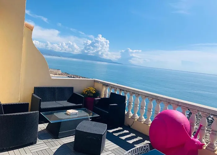 Les Remparts Location Appartement *