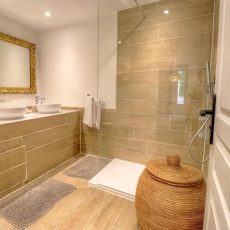 Les Remparts Location Daire