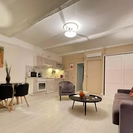 Les Remparts Location Appart hôtel 3*