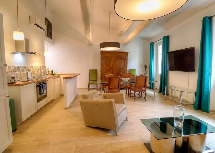 Apartment Les Remparts Location Antibes