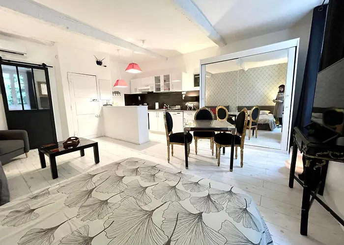 Les Remparts Location Апартаменты