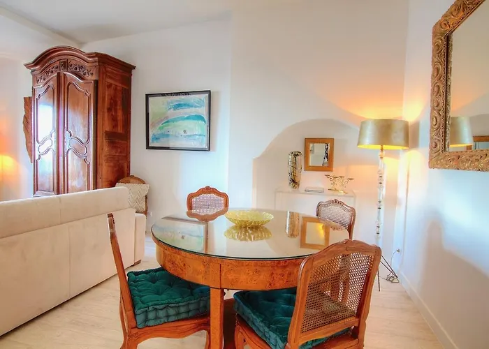 Les Remparts Location Antibes